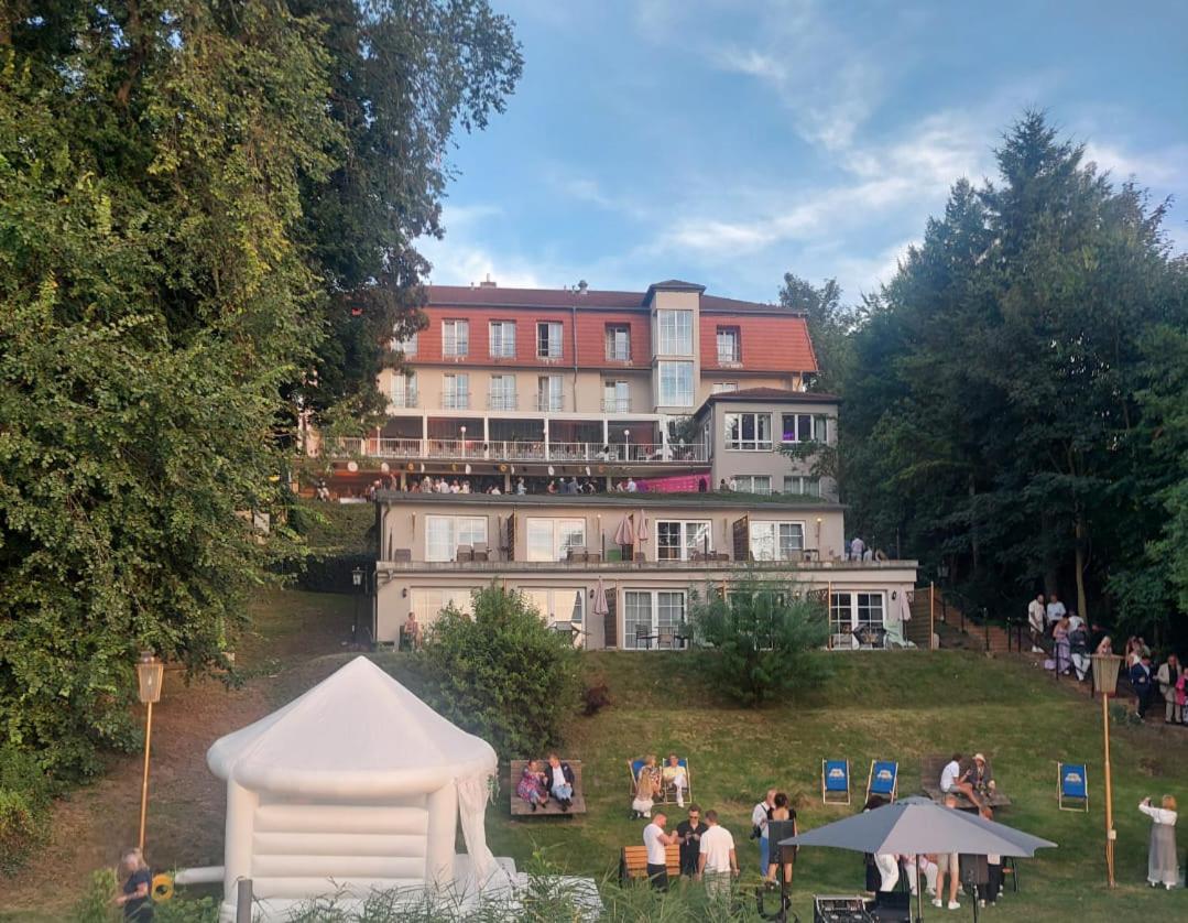 Strandhotel Vier Jahreszeiten Буков Екстер'єр фото