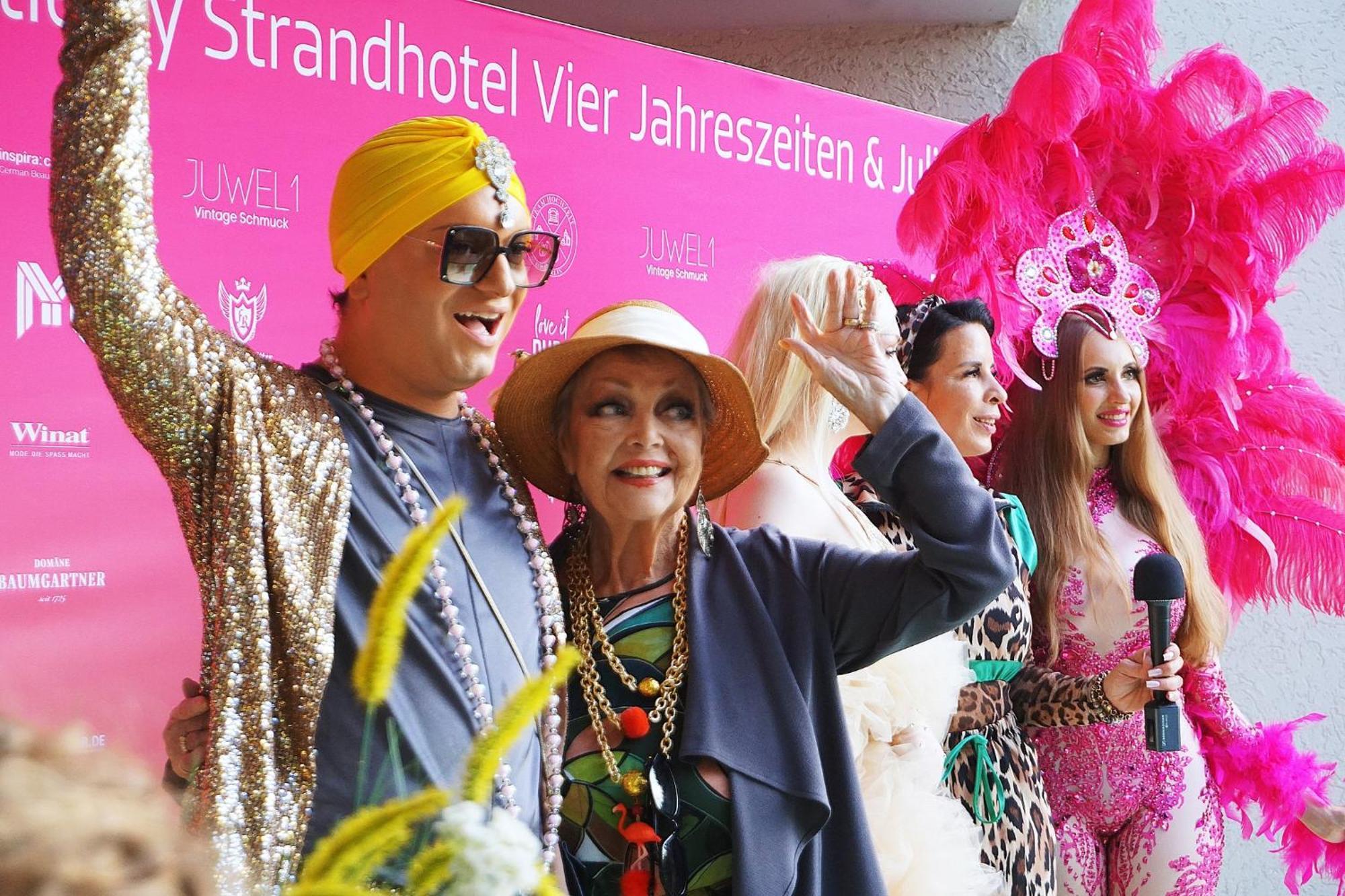 Strandhotel Vier Jahreszeiten Буков Екстер'єр фото